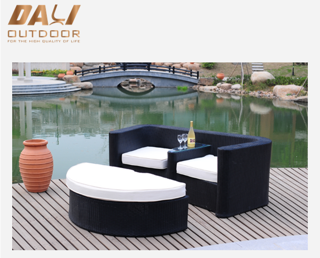 Outdoor PE Rattan Wicker Patio Love Seat nyugágy szett lábtartóval